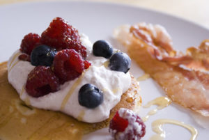 pancakes with berries
